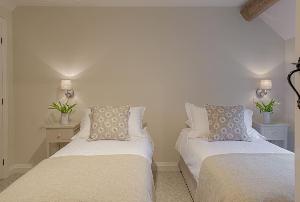 East Barn Cottage - Refurbished Barn Conversion! Weston Subedge 외부 사진